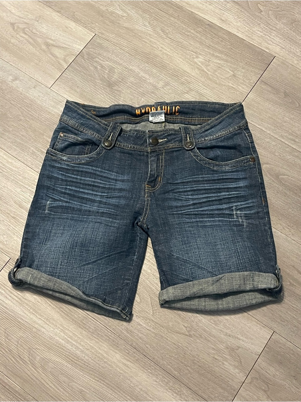 Hydraulic dark denim cuffed bermuda jean shorts juniors 9/10
